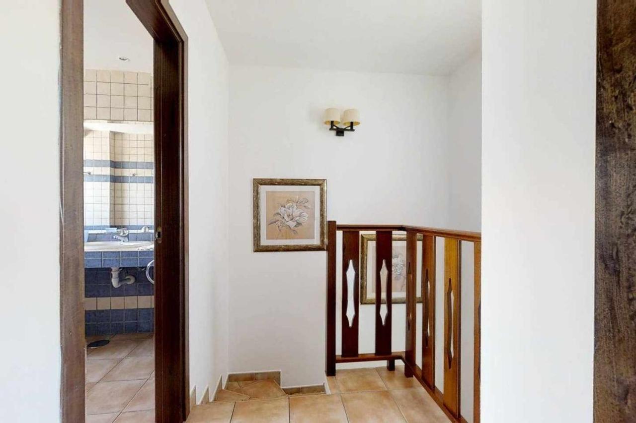 קורלחו Anju Villas Villa At 100 Meters Far Of The Beach מראה חיצוני תמונה